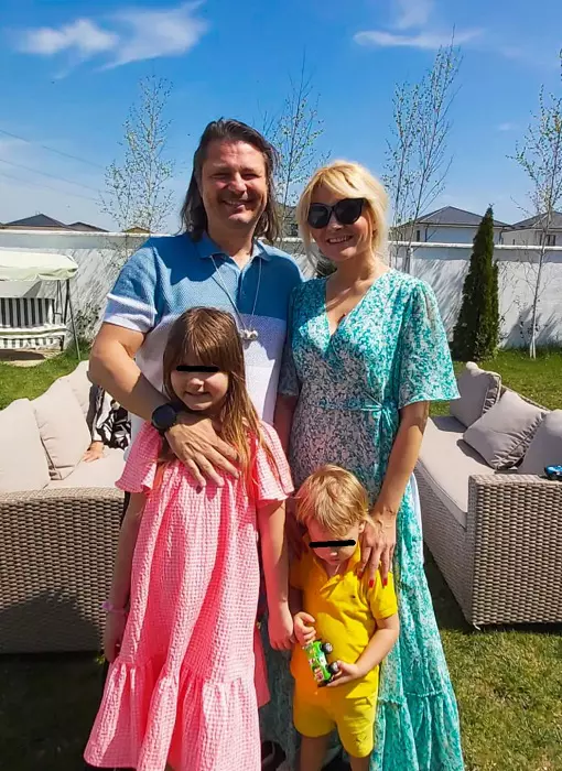 iana novac si familia