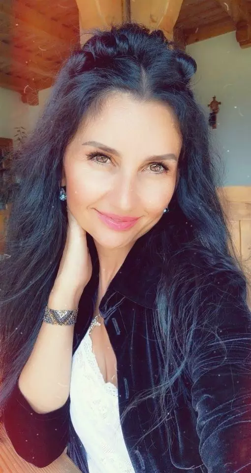 silvia-chifiriuc-vinde-masina-6