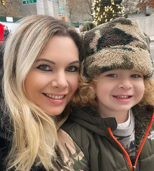 cum-s-au-cunoscut-iasmina-hill-si-sotul-ei-7