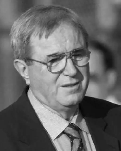 Viorel Păunescu1