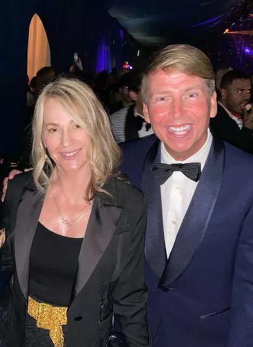 nadia-comaneci-a-furat-toate-privirile-la-gala-premiilor-oscar-ce-tinuta-a-purtat.-foto-2