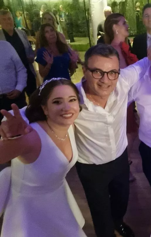 Casă de piatră! Știristul TVR Mihai Rădulescu a făcut nuntă weekendul trecut