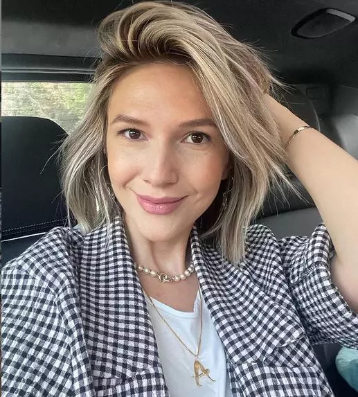 Adela Popescu