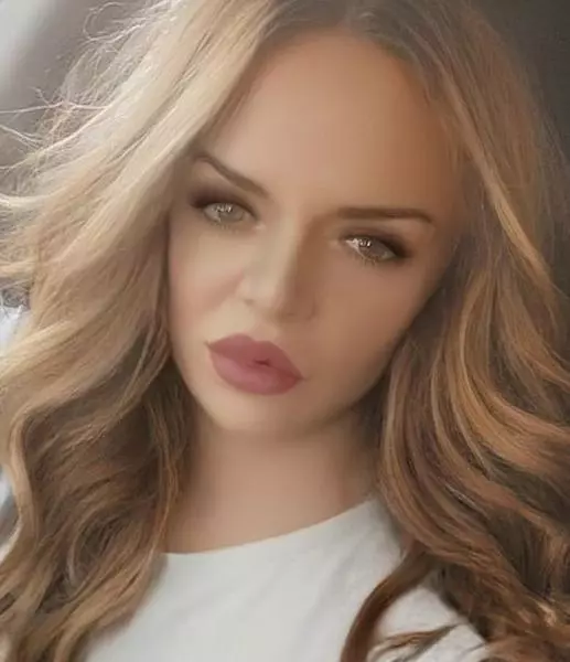 Simona-Hapciuc-Survivor-8-1