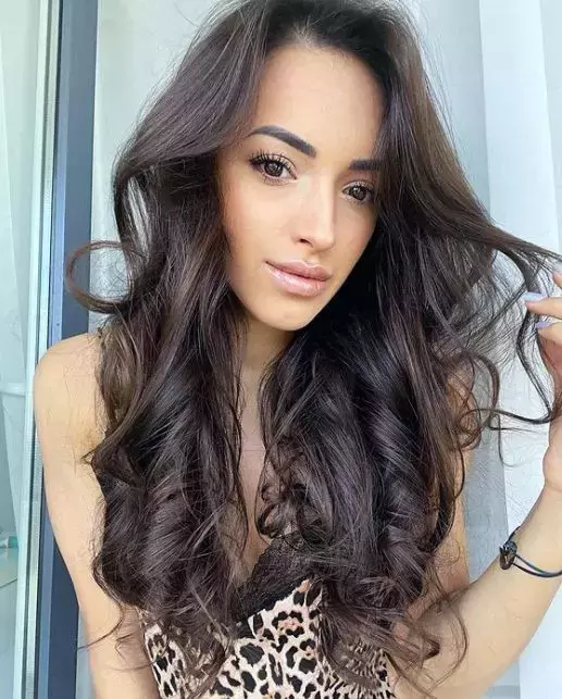 Larisa-Iordache-operata-din-nou-10