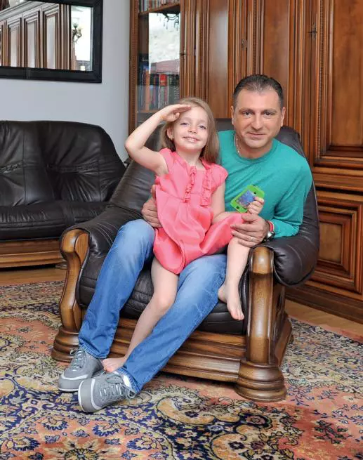 Christian Sabbagh (43) & Yasmine (7)