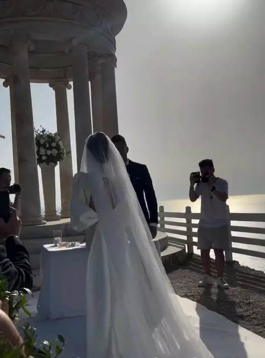 ana-maria-si-vlad-la-altar