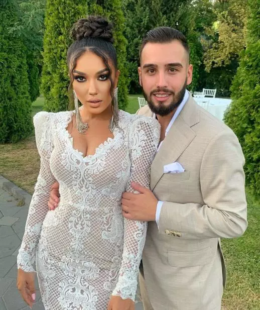 larisa-udila-cunoscut-sot-8