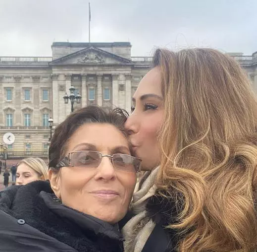 Iulia Vantur si mama