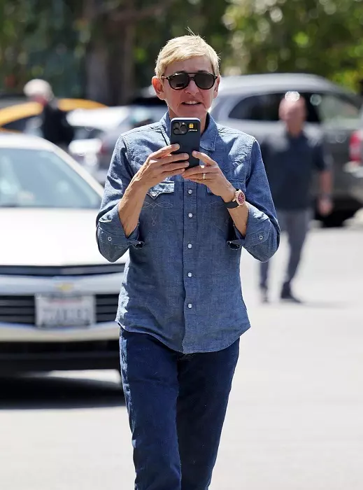 *EXCLUSIVE* Ellen DeGeneres leaves restaurant in Santa Barbara while on a call