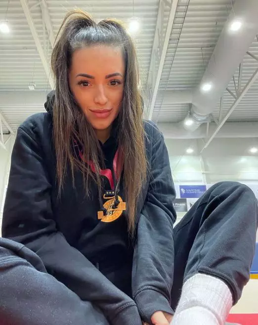 larisa-iordache-retragere-1