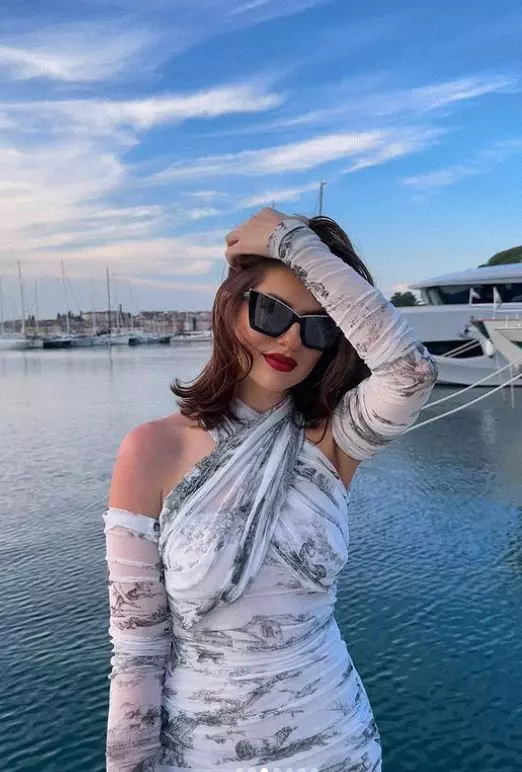 Cum arată inelul pe care Lidia Buble l-a primit de la Horațiu Nicolau. S-a pozat, din nou, cu bijuteria pe deget