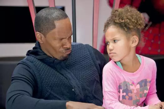 Jamie Foxx (47) & Annalise (6)