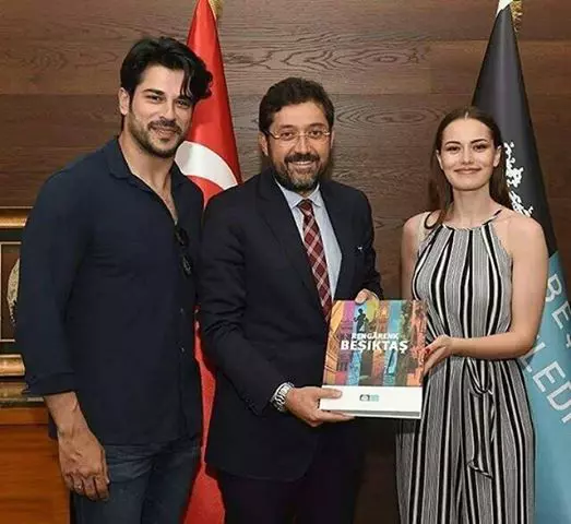 S-au terminat filmările la „Dragoste infinită”. Ce face acum Burak Özçivit (3)