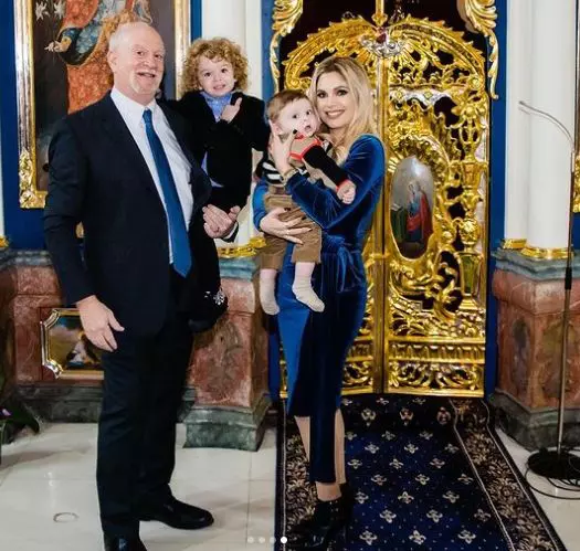 cum-s-au-cunoscut-iasmina-hill-si-sotul-ei-3