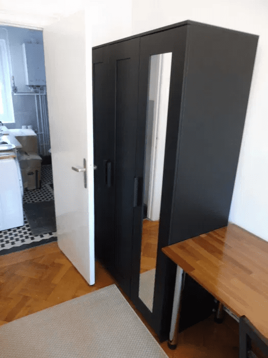Garsonieră cu baie în bucătărie din Bucureşti (4)