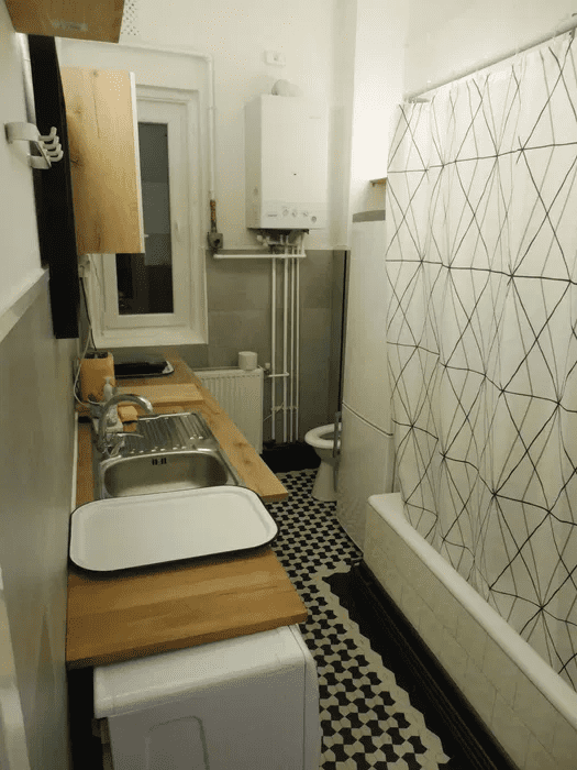 Garsonieră cu baie în bucătărie din Bucureşti (6)
