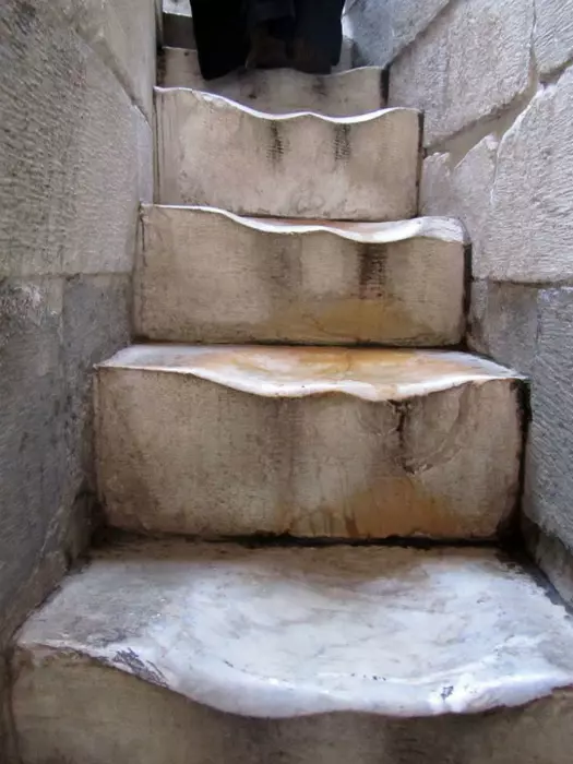 Scările de marmură