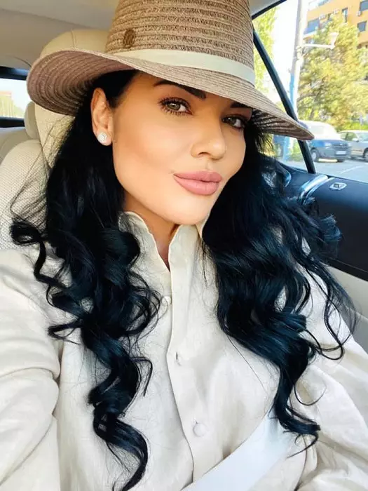 ioana3