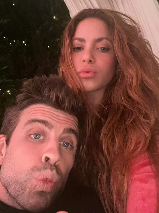 Shakira l-ar fi prins pe Pique înșelând-o. "Se dezlănțuie cu colegii, petrece până dimineața"