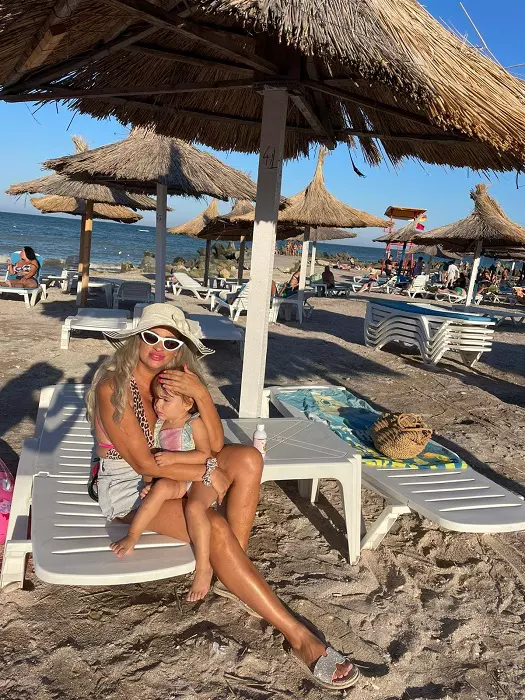 Sânziana Buruiană nu se mai oprește din alăptat. "Aș putea să continui și 10 ani" Ce i-a recomandat medicul