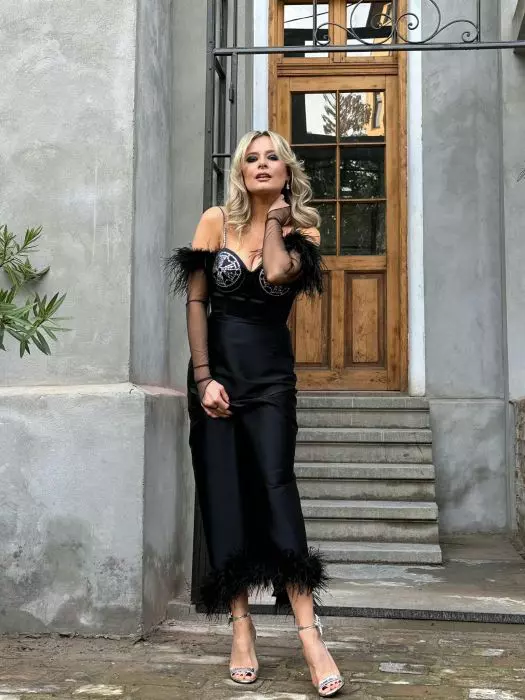 Laura Cosoi