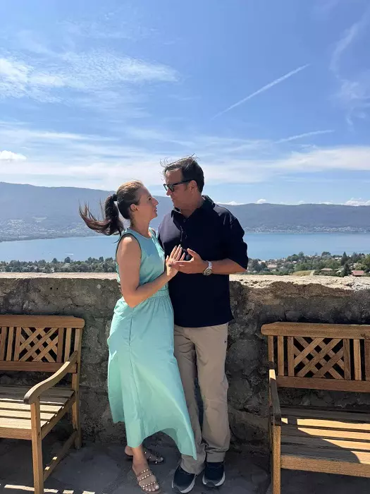 daniel buzdugan si sotia