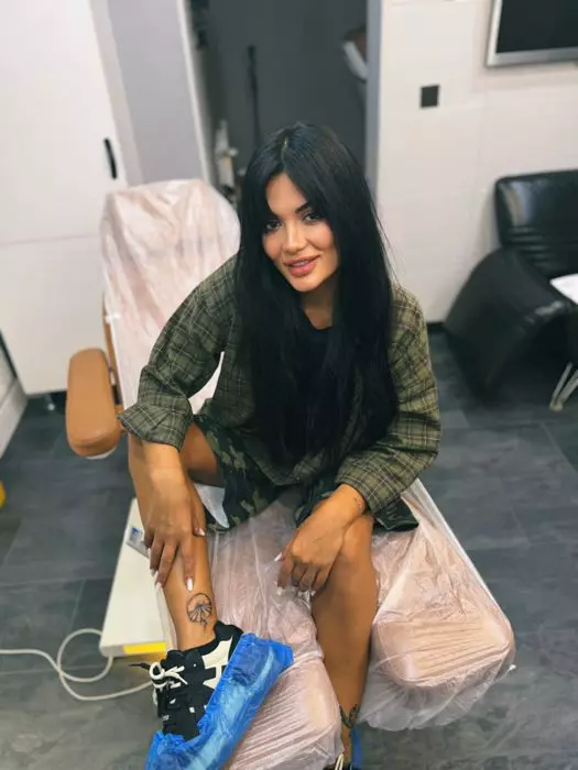 Olga și-a tatuat sigla Asia Express (1)