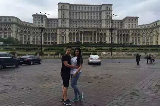 1464247944d20fc3e4-1