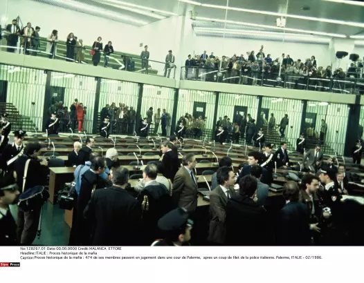 ITALIE : Proces historique de la mafia
