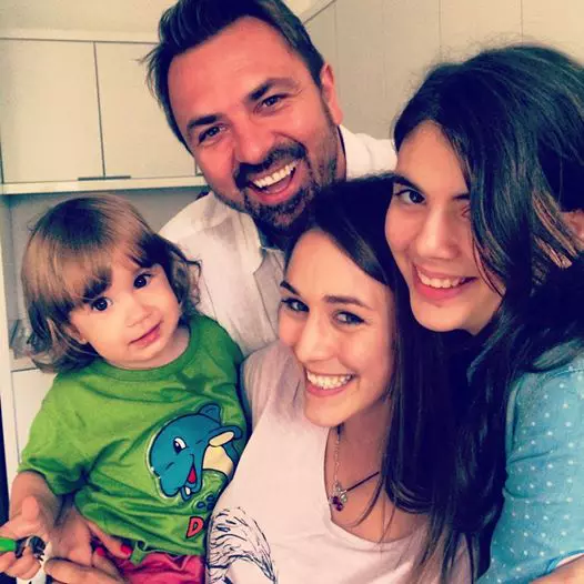 Horia Brenciu si fetele sale