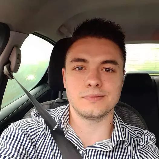 Cine este Albert Oprea de la Survivor?