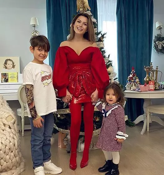 2Elena-Gheorghe-si-copiii-ei