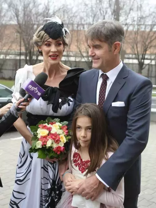 Roxana-Ciuhulescu-s-a-casatorit-cu-Silviu-Bulugioiu-e1523440848663