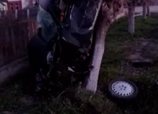 Accident greu de explicat în Olt: cum a ajuns cu mașina acolo?