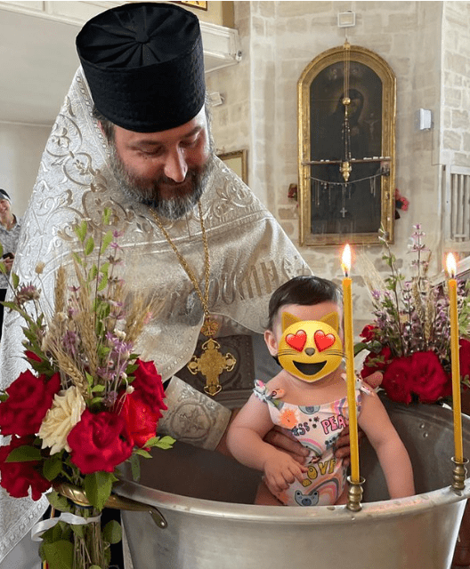 Dima Trofin si-a botezat fetita