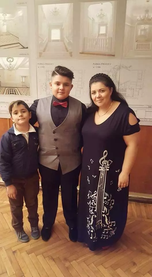 Anişoara Dabija are doi băieţi cu fostul soţ