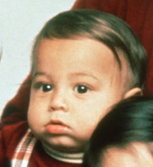 mijloc_mic_ENRIQUE_IGLESIAS.jpg