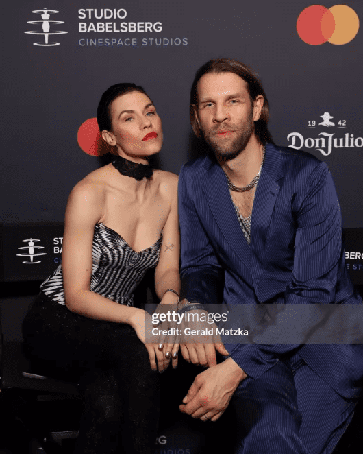 Ana Ularu si