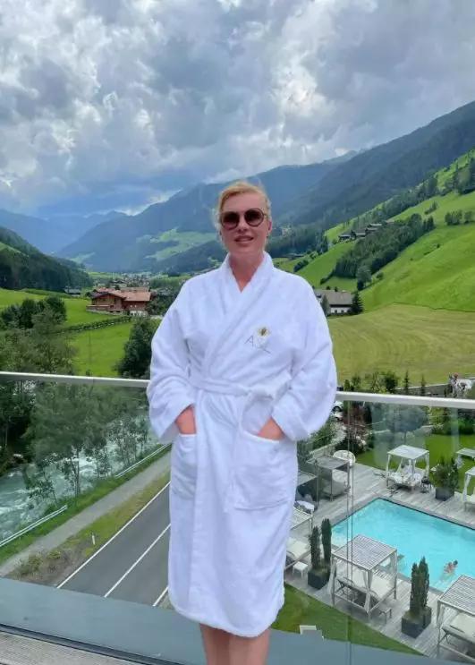 laurentiu-reghecampf-prima-sotie-3