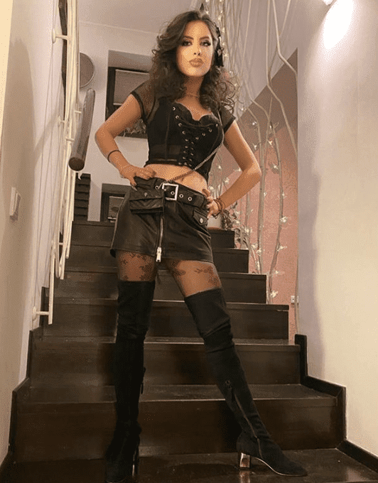 fiica-loredanei-groza-aparitie-la-fel-de-sexy-ca-mama-sa-la-22-de-ani-s-a-transformat-in-top-model_1