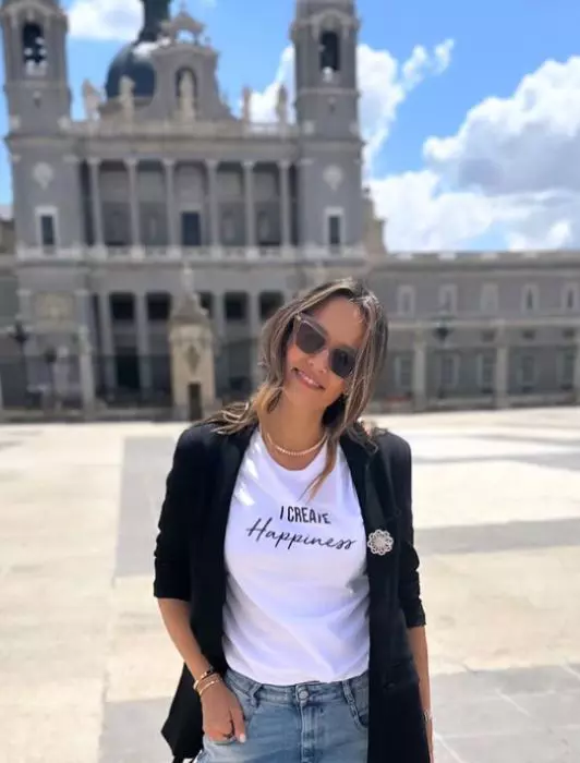 andreea raicu 4
