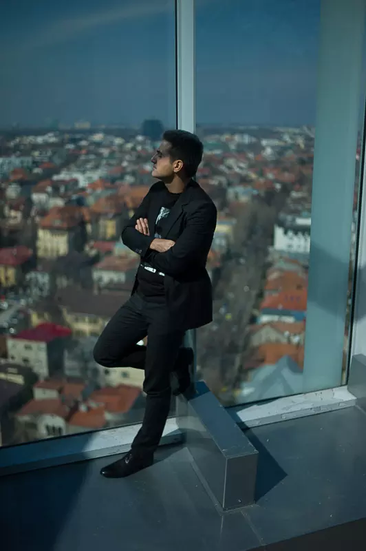 Robert Turcescu, VIVA! aprilie 2013. foto Cosmin Bumbut