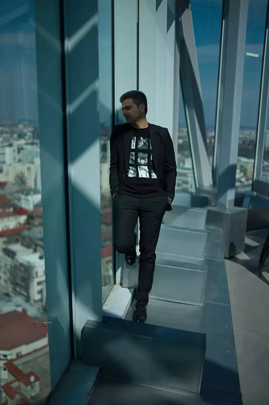 Robert Turcescu, VIVA! aprilie 2013. foto Cosmin Bumbut