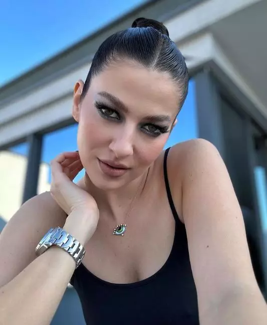 lidia-buble-victima-unui-jaf-chiar-de-ziua-ei-imi-vine-sa-urlu-cat-costa-geanta-chanel-care-i-a-fost-furata_7