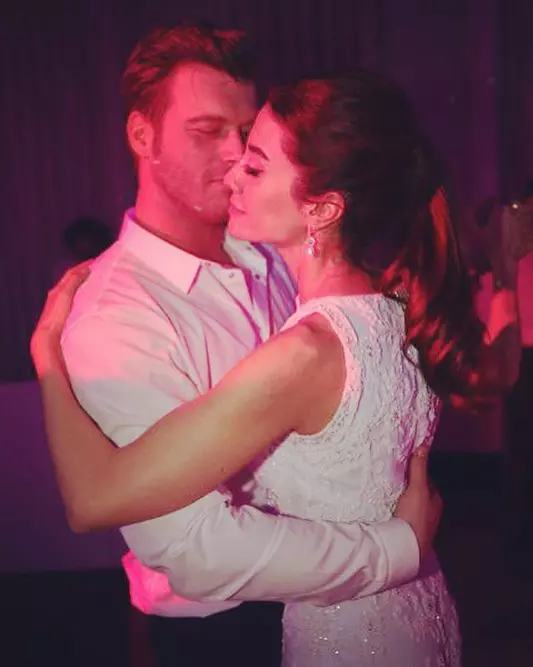 Kivanc-Tatlitug-va-deveni-tata.-Sotia-lui-Basak-Dizer-este-insarcinata-6