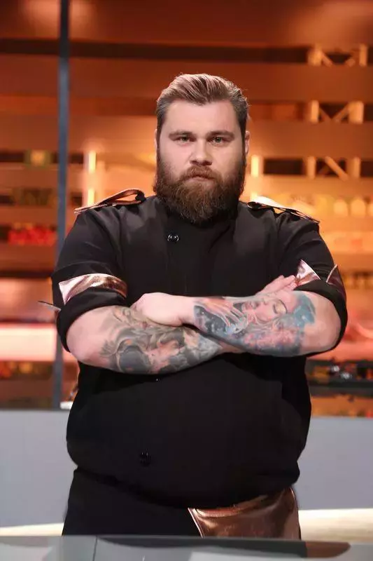 cine-este-dan-manciu-9