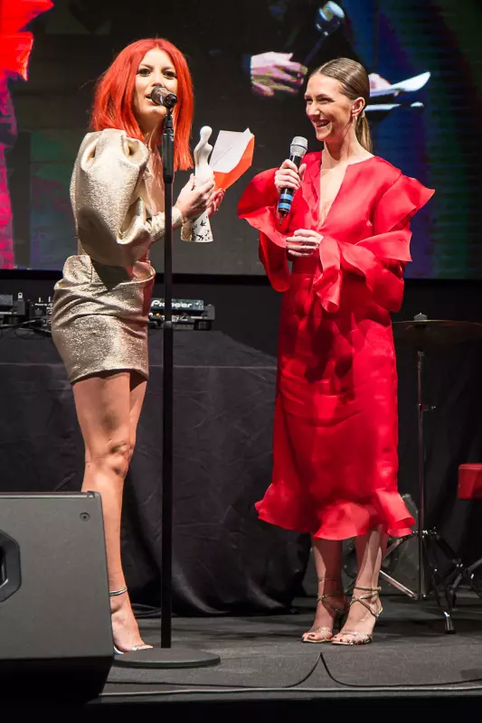 adela popescu si Elena Gheorghe