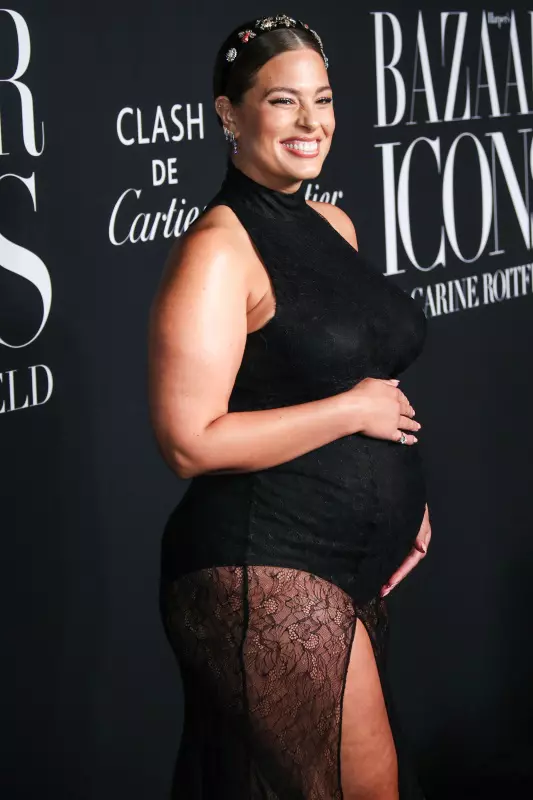 Ashley Graham insarcinata 3