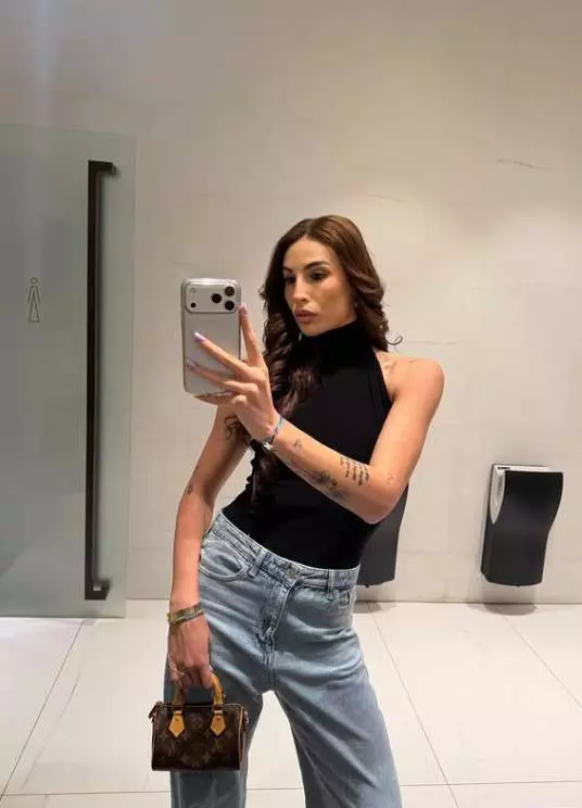 Sarah Dumitrescu 4
